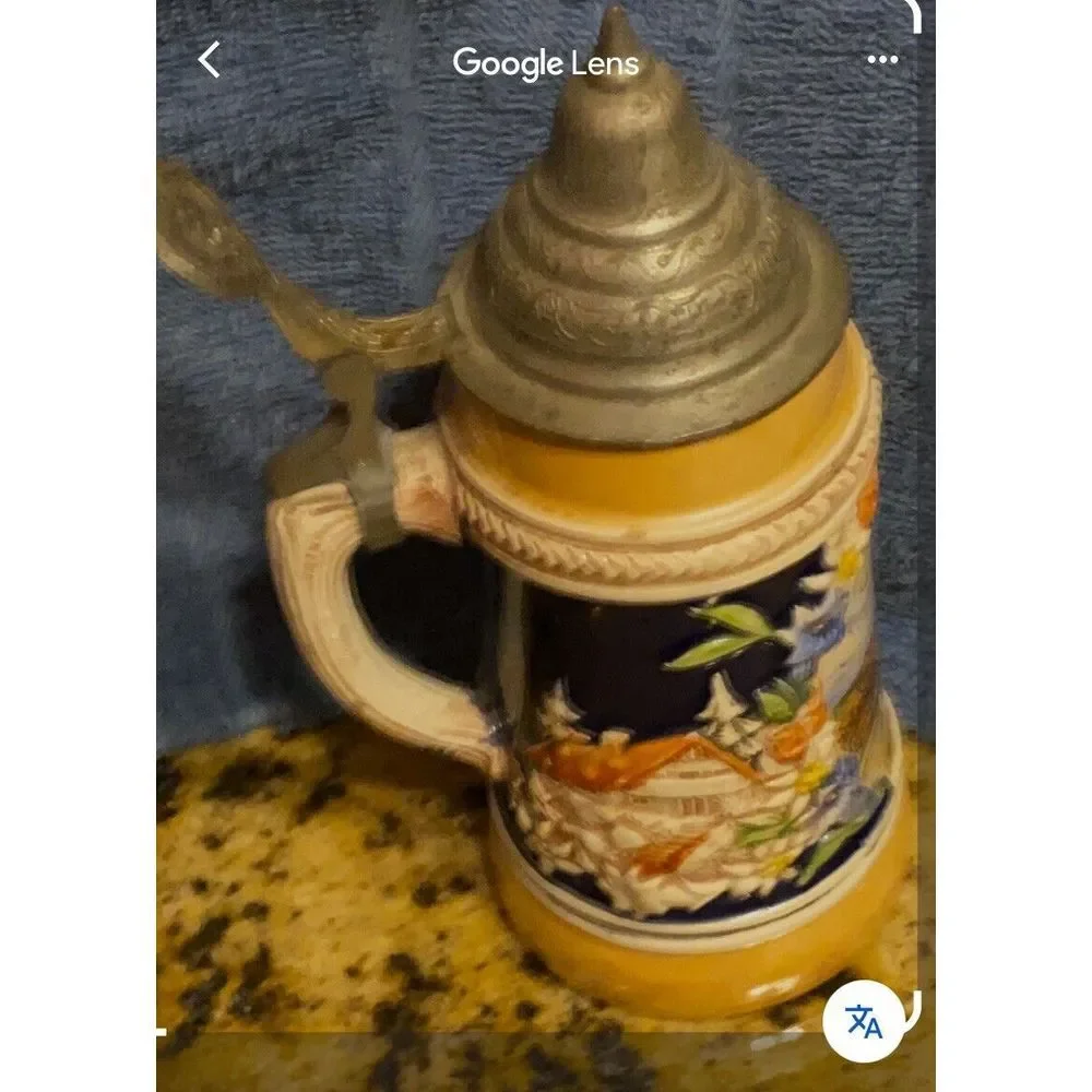 Made in Germany Small Lidded Stein.  Boblingen Marketplatz Pictured Metal Lid‎